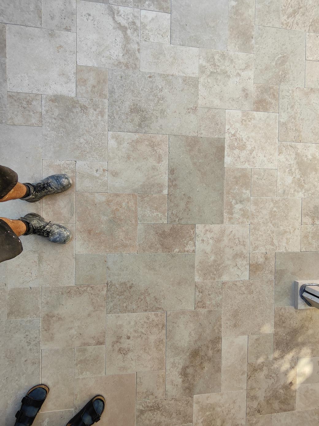 Travertin im römischen Verband