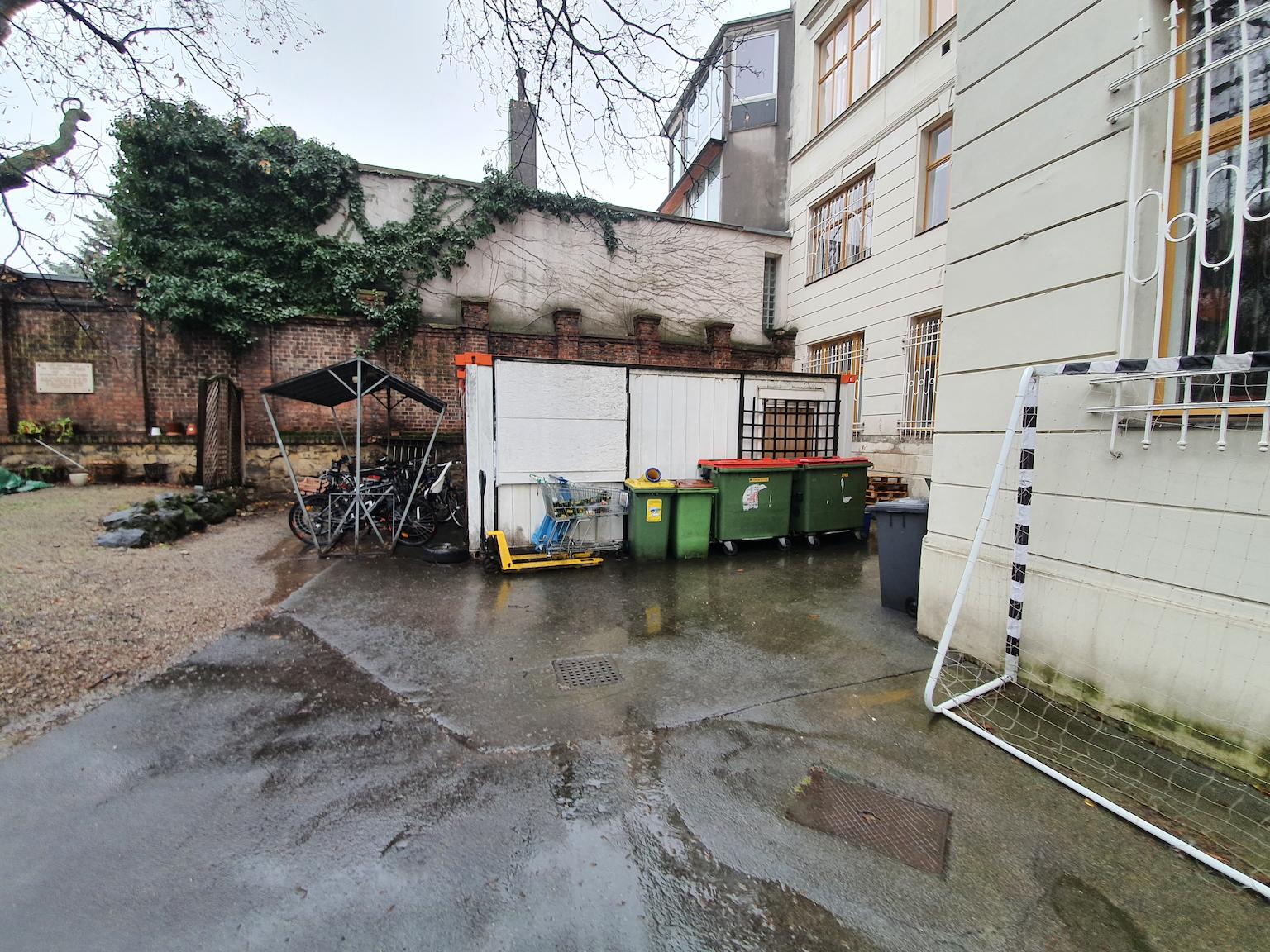 Fertiggstellte Außenanlage