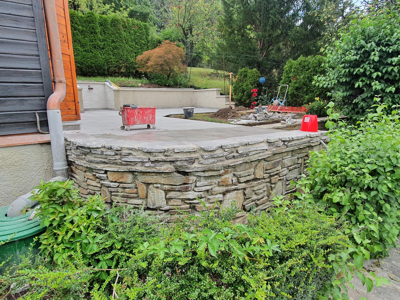 Fertiggstellte Außenanlage