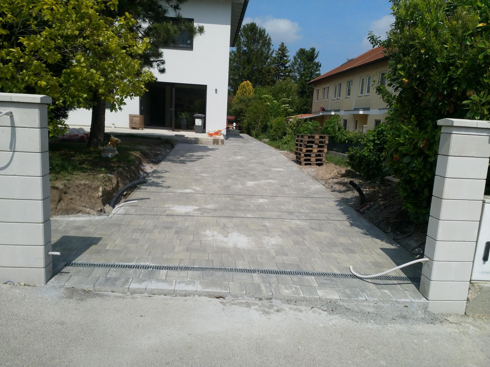 Fertiggstellte Außenanlage